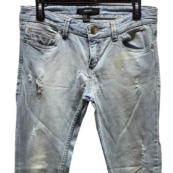 Forever 21 Size 27 Light Blue Distressed Denim Jeans. Preloved. - Picture 5 of 5